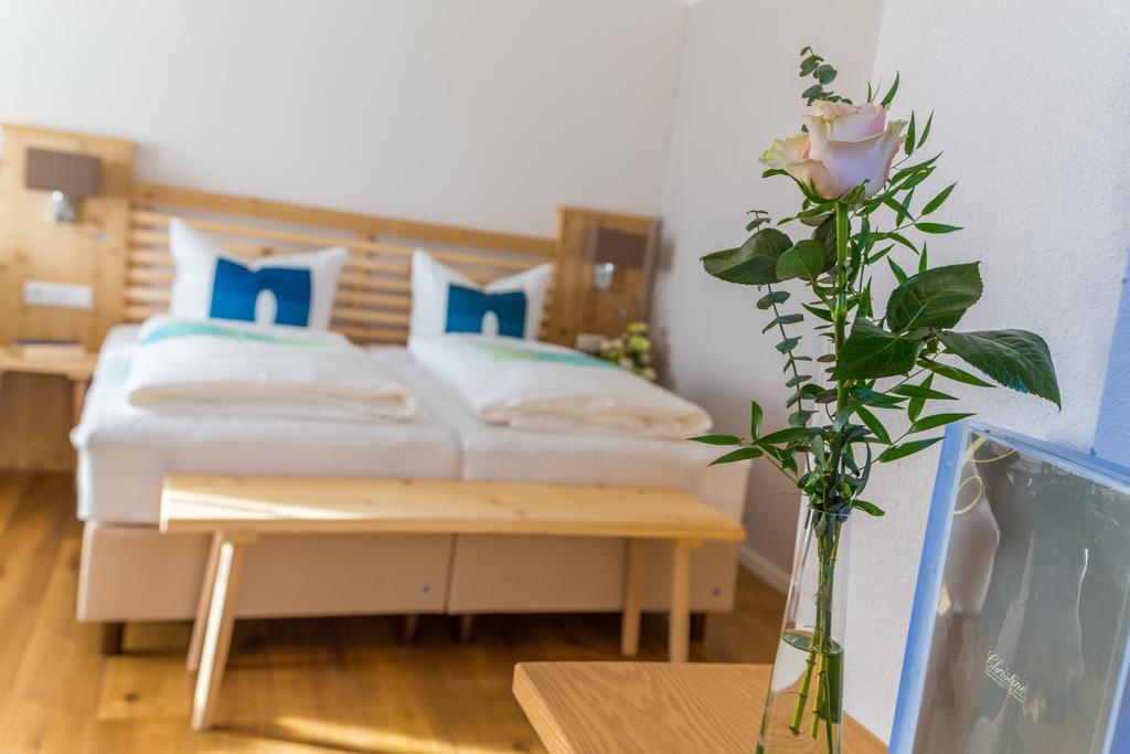 Hotel Christine Eisenberg  Eksteriør billede